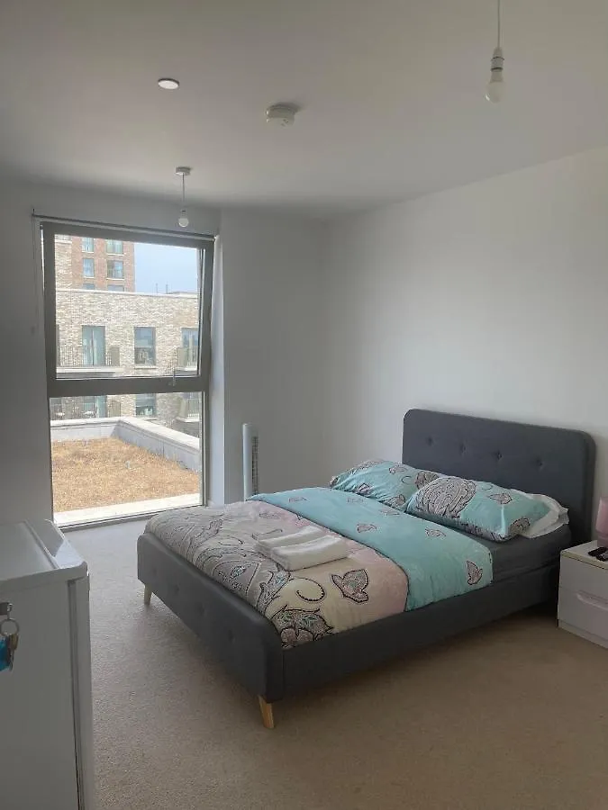 Homestay Riverside Rooms And Apartments London