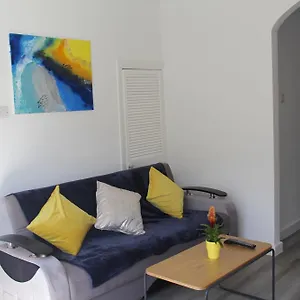  Holiday home Gresham - Close To Excel, Contractors, Relocators, Paid Parking